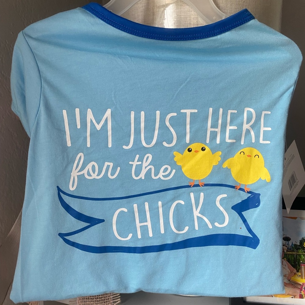 Dog Shirt “I’m just here for the chicks”